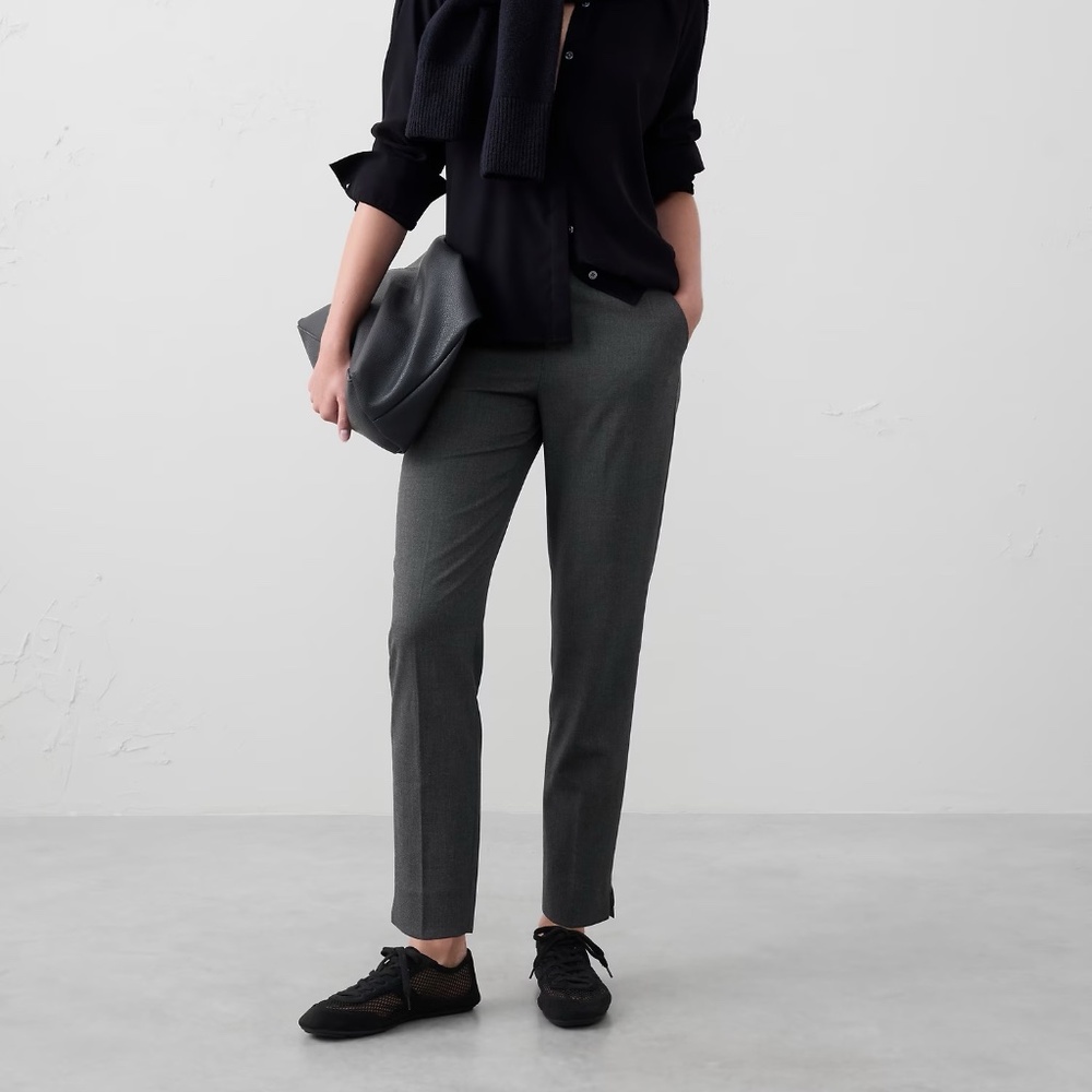 Banana Republic Factory Pull-On Hayden Tapered Pant